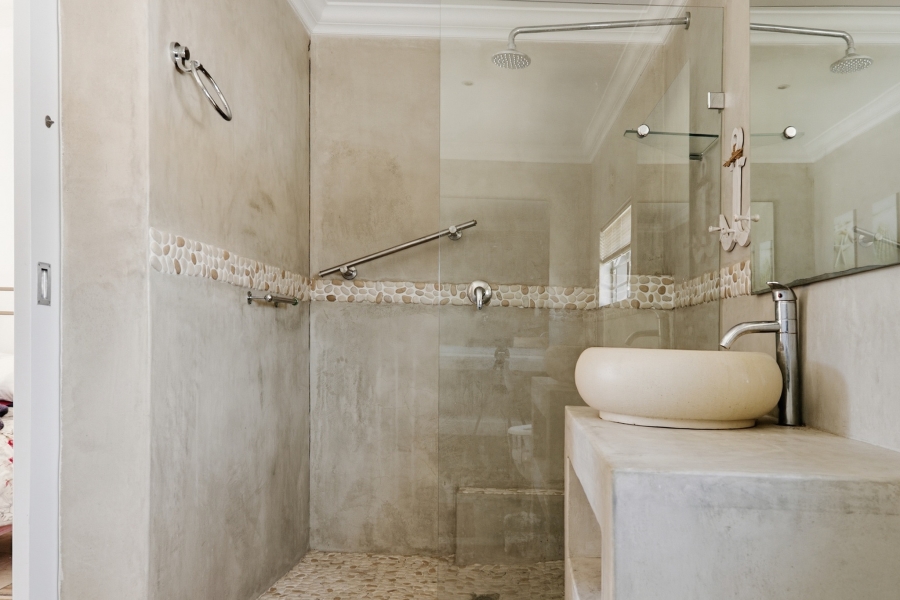 5 Bedroom Property for Sale in Myburgh Park Western Cape